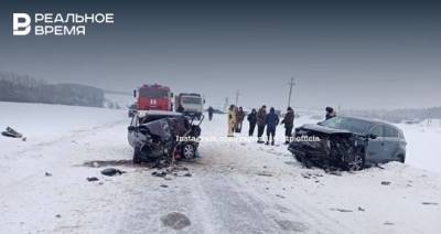 Соцсети: в Татарстане при столкновении двух автомобилей погиб ребенок
