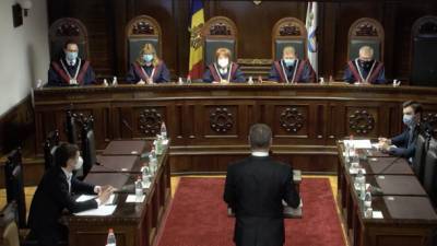 КС Молдовы признал неконституционным особый статус русского языка в стране