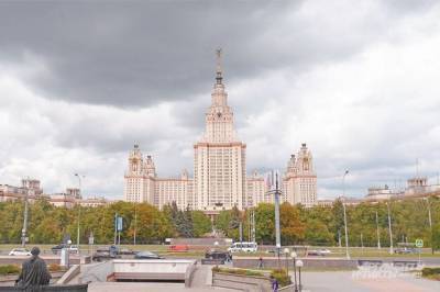 Спецслужбы обследовали здания МГУ из-за сообщения об угрозе взрыва