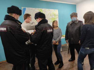 Полиция предостерегла томских активистов выходить на митинг в поддержку Навального