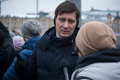 К Гудкову и Галяминой пришли полицейские с предостережением насчет акции 23 января