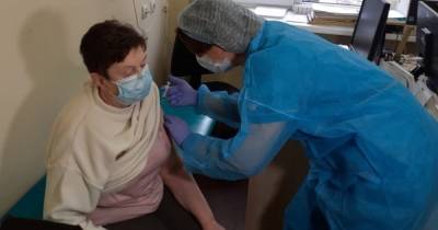 Власти рассказали, сколько жителей региона сделали прививку от коронавируса