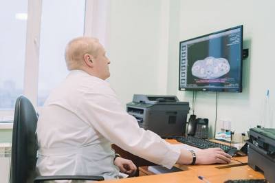 Онкологи в Кирове удалили из живота пациента опухоль весом 5,5 кг