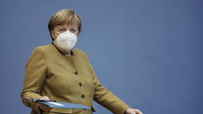 Меркель: "Вирус-мутант — серьёзная угроза"