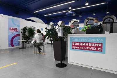 Более 2 тыс москвичей вакцинировали выездные бригады с начала работы