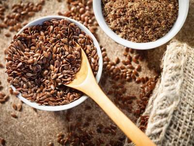 Источник омега-3: как употреблять семена льна, чтобы не навредить желудку