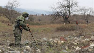 Российские спасатели наращивают группировку в Нагорном Карабахе