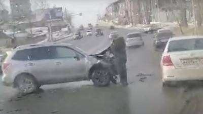Авария с участием «Субару Форестер» во Владивостоке
