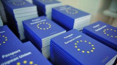 Украинцы стали одними из лидеров по количеству видов на жительство в ЕС
