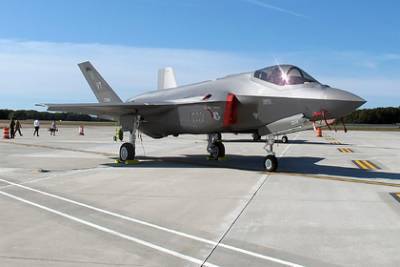 Министр обороны США назвал F-35 «куском...»