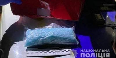 У двух девочек-подростков в Запорожской области изъяли наркотики на 7 млн грн