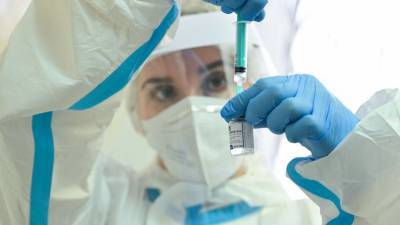 Частные клиники будут бесплатно делать прививки от COVID-19 в Петербурге