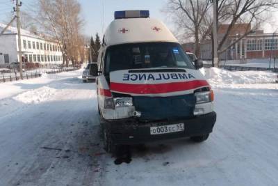Девочка пострадала в аварии с участием скорой помощи в Омской области