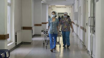 Большинство россиян начинают посещать врачей уже с "запущенными" болезнями