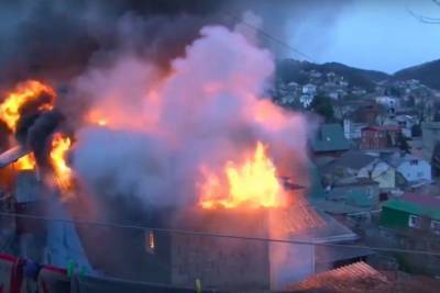 В Туапсе потушили пожар в частном доме на улице Полетаева