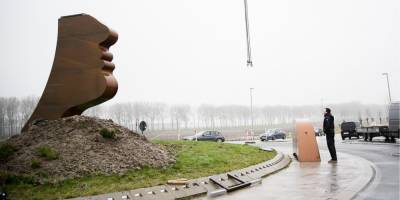За ним не заржавеет. Как бельгийский художник Уильям Рубрук создает ландшафтные скульптуры из стали в европейских городах