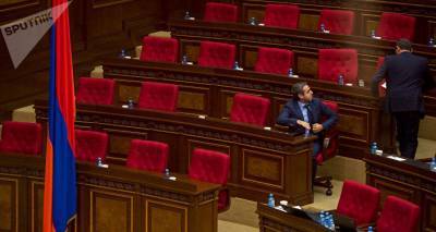 Национальное Собрание Армении проводит внеочередное заседание