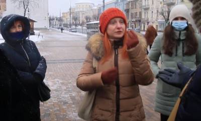"Верните детям школу!": украинцы восстали против дистанционного обучения, кадры протеста