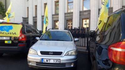 В Украине может начаться новая волна протестов владельцев авто с еврономерами