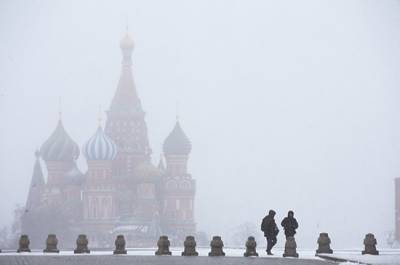 Жителей Подмосковья предупредили о тумане и гололёде 22 января