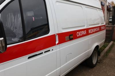 В Смоленске 4-летний мальчик упал со второго этажа ТЦ на первый, взявшись за поручень эскалатора