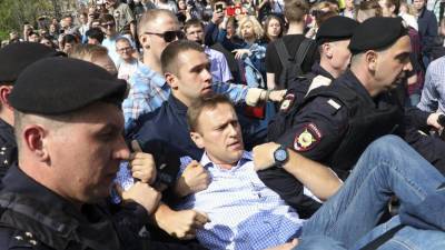 В Москве и ряде городов РФ задержаны сторонники Навального