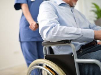 До 1 октября 2021 года инвалидность будут устанавливать заочно, по медицинским документам