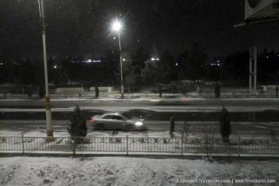 В Туркменистане резко похолодало и выпал снег