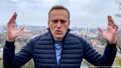 Штаб Навального готовясь к худшему, ищет адвокатов