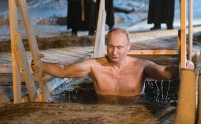 Американца Майкла Бома высмеяли в студии НТВ после слов о крещенском купании Путина