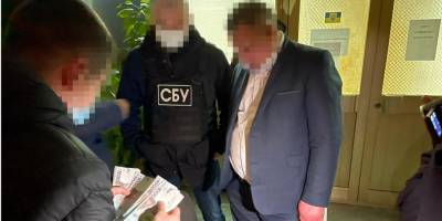 Откаты на «ковидных» средствах: в Житомире задержали начальника департамента здравоохранения ОГА