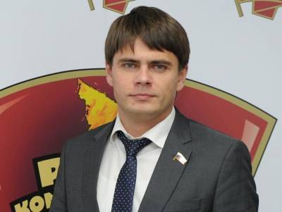 Депутат и сын Боярского, призвал молодежь думать о своем будущем, а не о стране