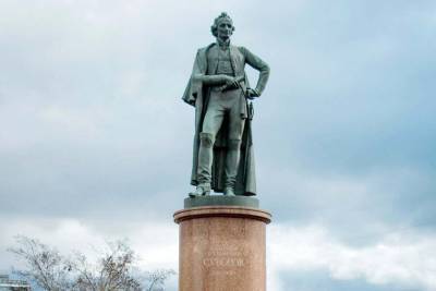 В Москве завершили ремонт памятника Александру Суворову