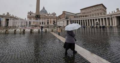 Экс-главу банка Ватикана осудили на 9 лет за отмывание денег