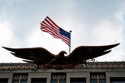 США будут присутствовать в Литве «в разных формах», заявил посол