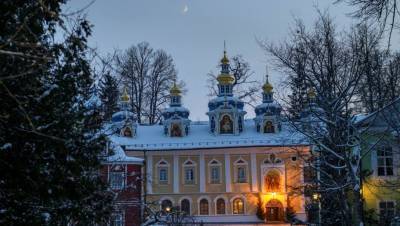 Совбез вернул Псково-Печерскому монастырю 12 похищенных икон