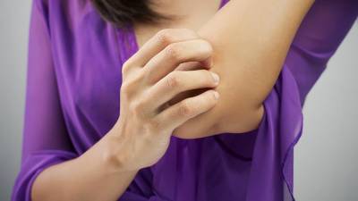 Дерматолог предупредил о появлении проблем с кожей после COVID-19