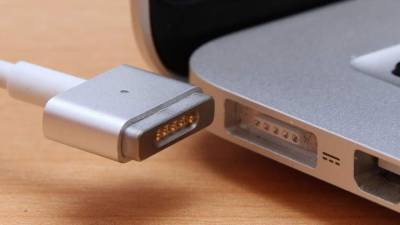 MacBook Air получит магнитную зарядку MagSafe
