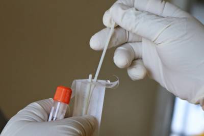 В Великобритании возможно будут платить людям за положительные тесты на коронавирус