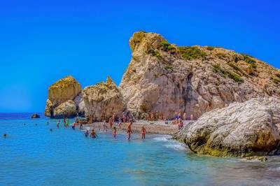 Кипр откроет границы для туристов всех стран