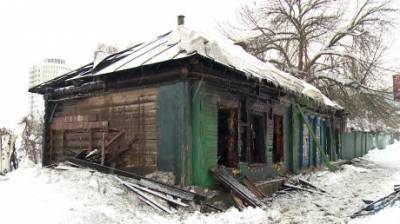 В Пензе ищут собственников сгоревшего дома в центре