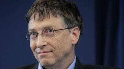 Билл Гейтс получил первую дозу вакцины от коронавируса