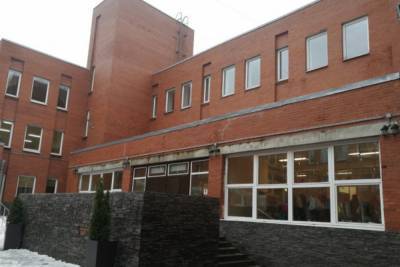 Власти опровергли отравление в петербургской школе