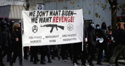 В США анархисты разгромили штаб Демократической партии