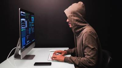 Тысячи украденных хакерами данных оказались в открытом доступе
