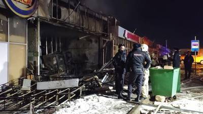 Следователи начали проверку из-за пожара в супермаркете в Краснодаре