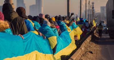День Соборности-2021: почти 40 тыс. человек выстроились в виртуальную цепь "от Киева до Симферополя"