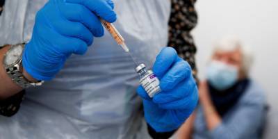 В Швейцарии пять человек умерли после вакцинации от коронавируса
