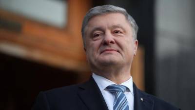 Порошенко призвал Зеленского «продолжить осаду Кремля»