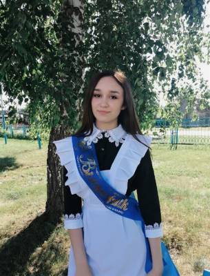 В Старомайнском районе учеником года - 2021 стала Валерия Журавлева